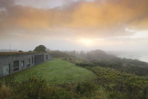 Denton Corker Marshall, 'Phillip Island House'. Photo: Richard Powers